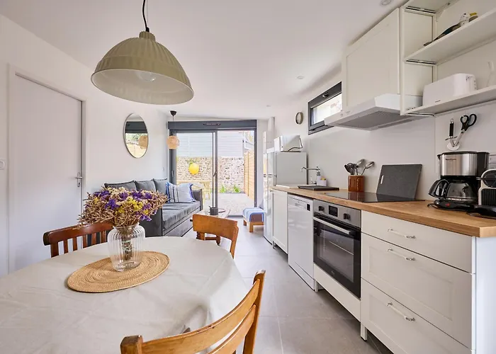 Holiday home Vicky - Proche Du Port De Carteret